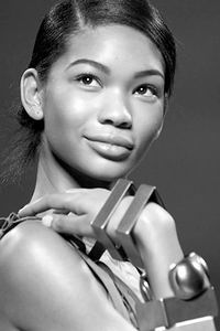 黑女孩点缀亮色变"珍珠"