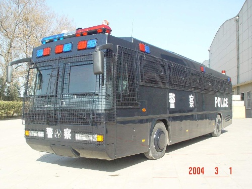 看看中国的反恐特警座驾--东北汽车网