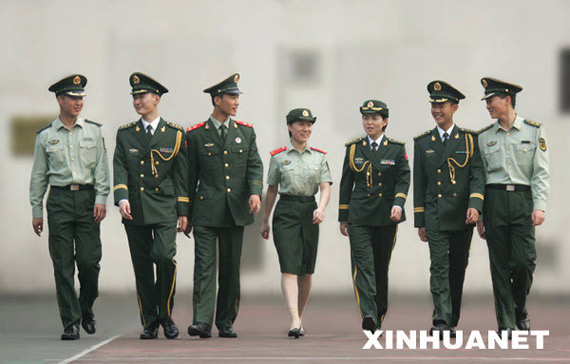 武警部队8月1日全面换装 深橄榄绿为主色调