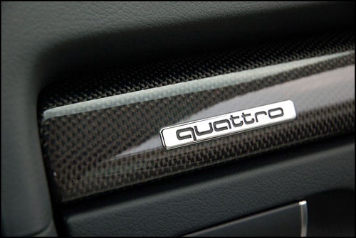 经典的quattro标志