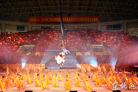 哈尔滨市建国以来最具影响力劳动模范评选揭晓