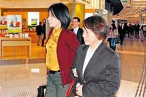 传刘嘉玲怀孕3个月瞒着梁朝伟停打避孕针(图)