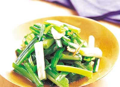 青梅竹马迎春季韭菜炒大葱青梅竹马迎春季韭菜炒大葱主料:大葱,韭菜