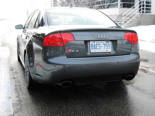 心跳加速--试驾奥迪08款rs4高性能轿车