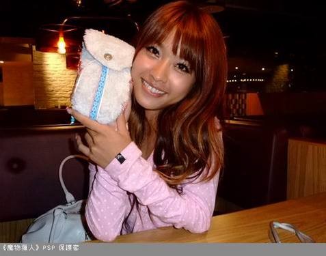 台湾知名电玩美女小娴还有她的闺房