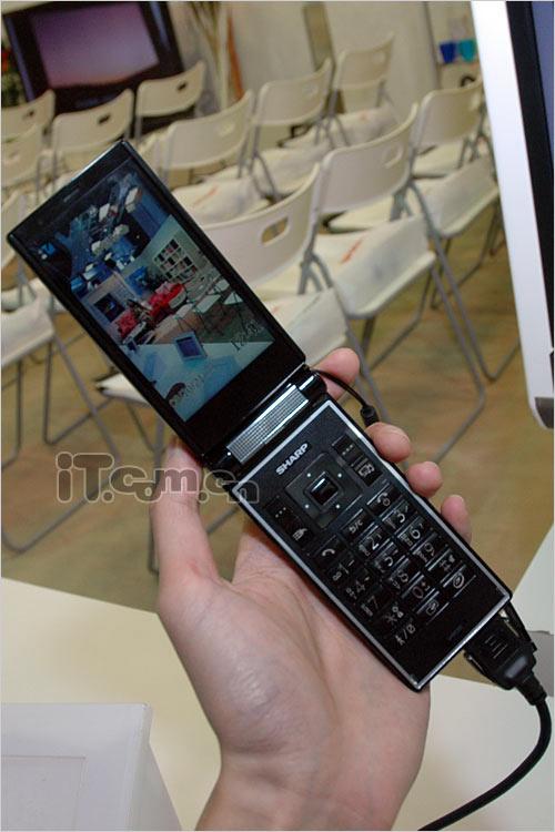 绝世靓屏 夏普520万像素sh9020c激赏