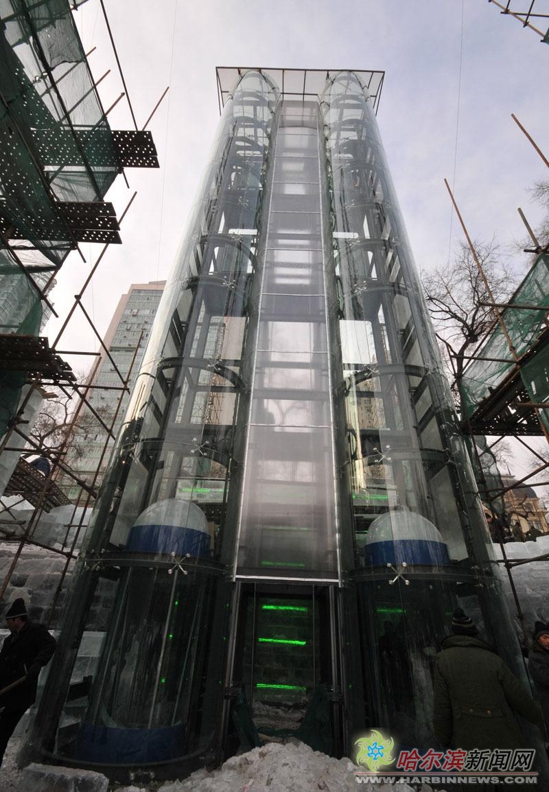迪士尼冰雪游园会26米高观光电梯首次展全貌