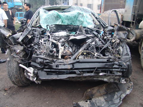 图解重大车祸 丰田凯美瑞质量遭质疑