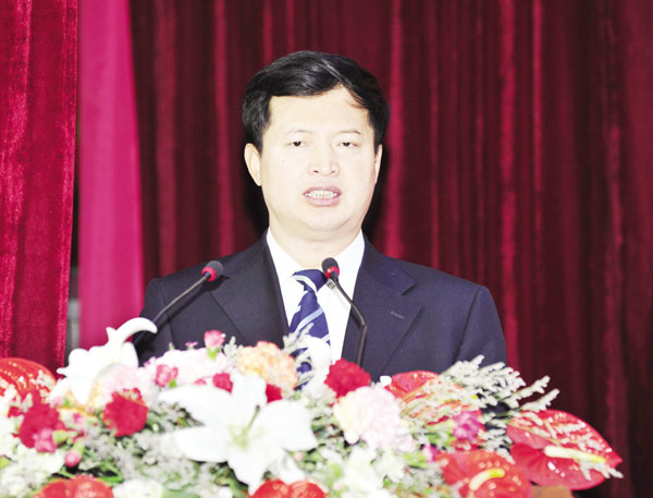 市委书记朱清文在大会上作重要讲话