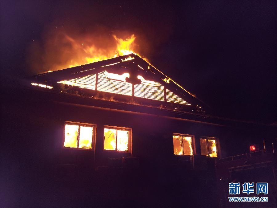 北京朝阳区一饭店突发火灾 无人员伤亡