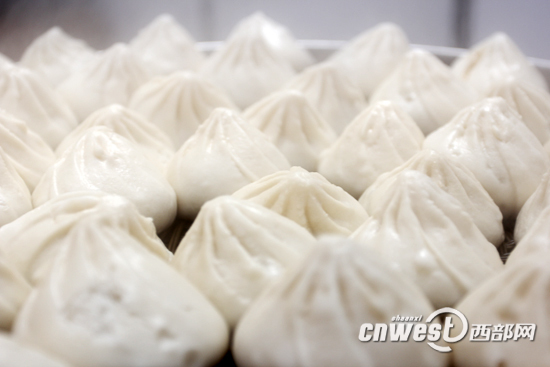 热气腾腾的台湾台门肉馅包子