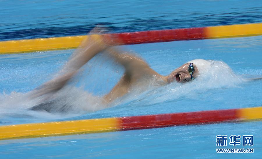 孙杨夺得男子1500米自由泳冠军 破世界纪录