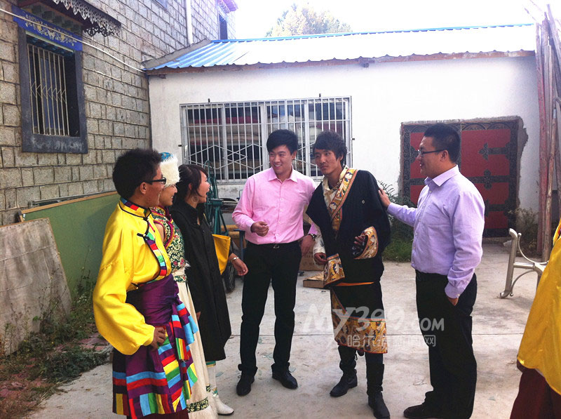 哈工大两小伙西藏支教:全心全意关心藏民生活