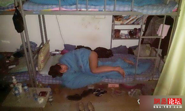慎点!女生宿舍混乱实拍 奔放程度不比日本差(图)