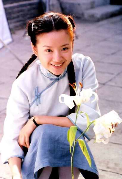 揭秘娱乐圈各大校花女星的绯闻情史