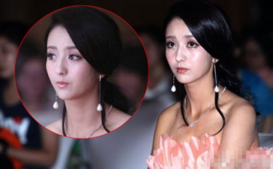 女神也怕抓拍照：孙俪脖子五道杠 林志玲唐嫣露笑纹
