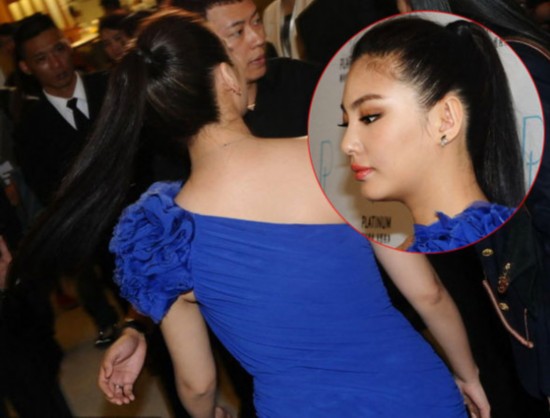 女神也怕抓拍照：孙俪脖子五道杠 林志玲唐嫣露笑纹