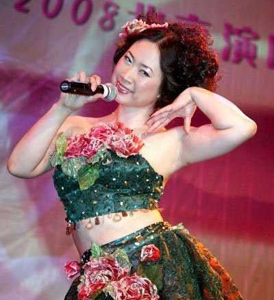 哎呀妈呀,说到爆肥囧照可不能不提芙蓉姐姐,这粗壮的手臂 妖娆的