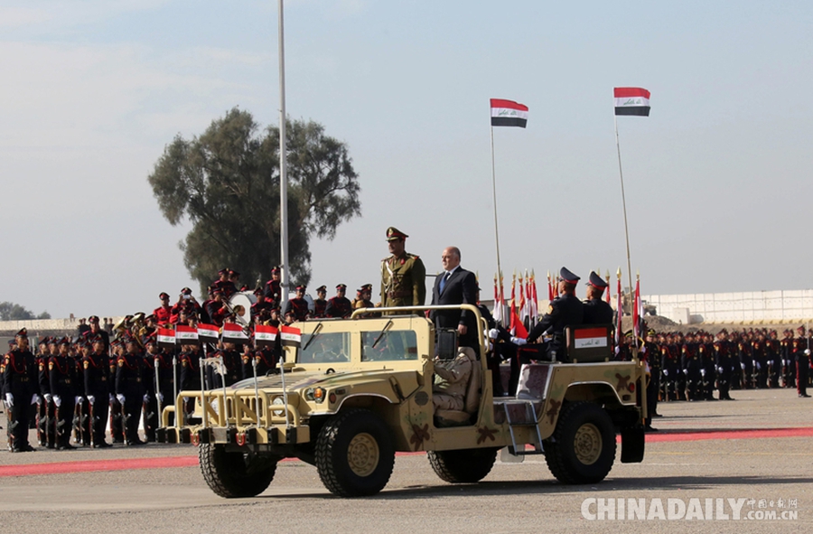 伊拉克举行建军节庆典