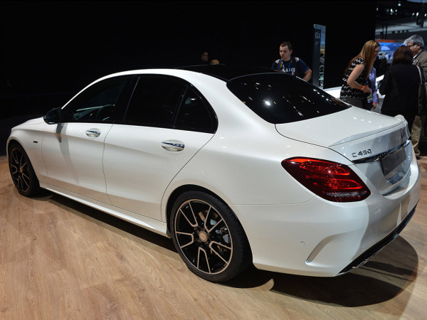 49秒破百奔驰c450amgsport海外亮相