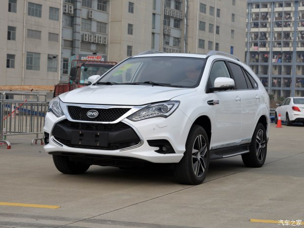 同样为suv产品,2015年比亚迪将推出紧凑型suv"比亚迪s3",以及中期改款