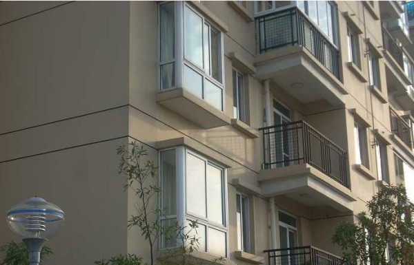 为什么中国房子窗户和外墙不在同一平面?