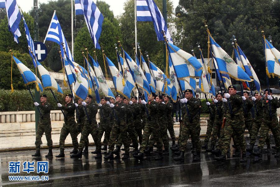 希腊举行独立日阅兵式