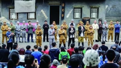 日本兵演员4年“死”六千次 严谨不演雷剧