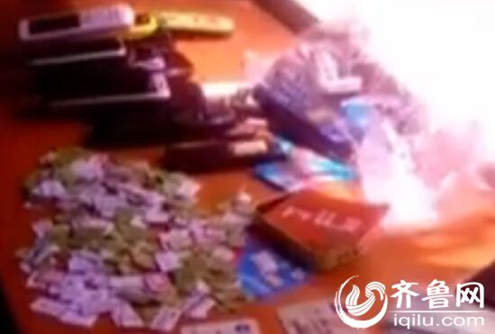 以及未来得及转移的赃款15万余元。(视频截图