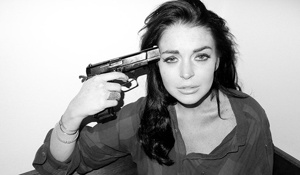 开豪车去贩毒 有钱任性还是另有隐情