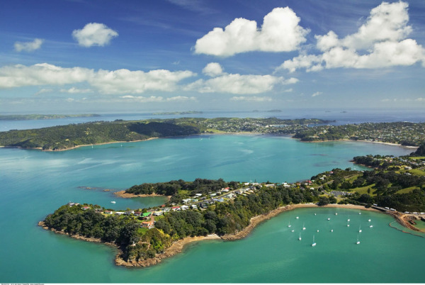 island,是新西兰为数不多的私人岛屿之一,这优美小岛被一名中国女子花