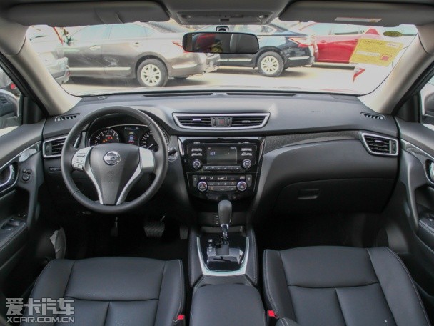 2014款日产奇骏中控区