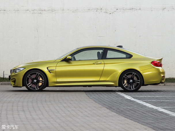 售927万元宝马m4双门轿跑新增mt版本