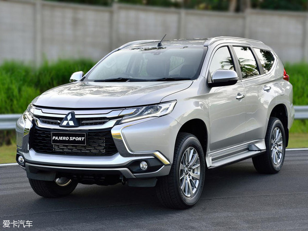 一代帕杰罗·劲畅与三菱l200/triton皮卡共享平台;该车定位于中型suv