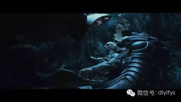 《普罗米修斯》中   在《普罗米修斯》电影中太空骑师的此艘飞船最后