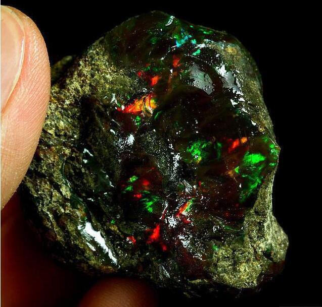 28个世界上最普通的石头,竟然是世界上最宝贵的稀有宝石!
