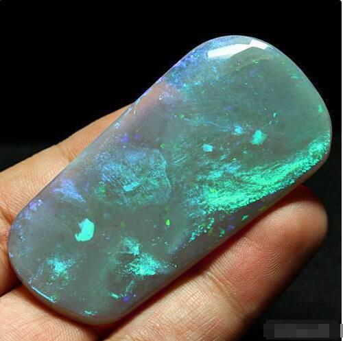 28个世界上最普通的石头,竟然是世界上最宝贵的稀有宝石!