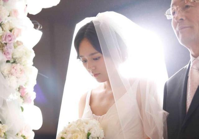 什么叫血纱父亲为还债逼她嫁人 当她穿着浴血婚纱时结局逆转-上海聚慕医疗器械有限公司
