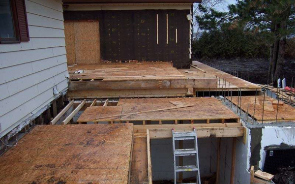 实拍老外自建木工房 diy能力令人难以置信