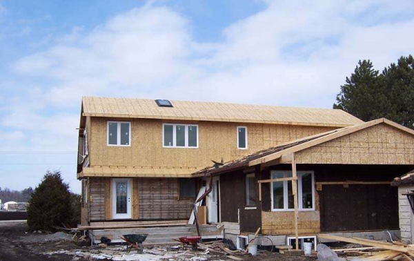 实拍老外自建木工房 diy能力令人难以置信