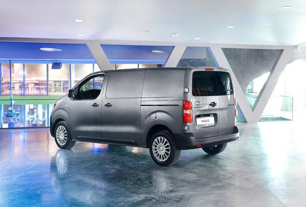 丰田proace verso官图发布 4月26日亮相