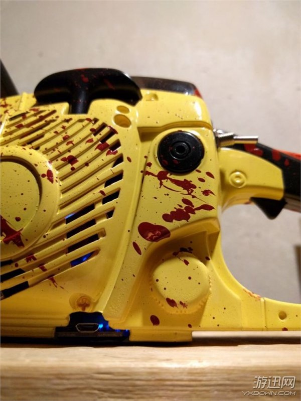 用电锯运行《毁灭战士2》 电锯里玩电锯真爽