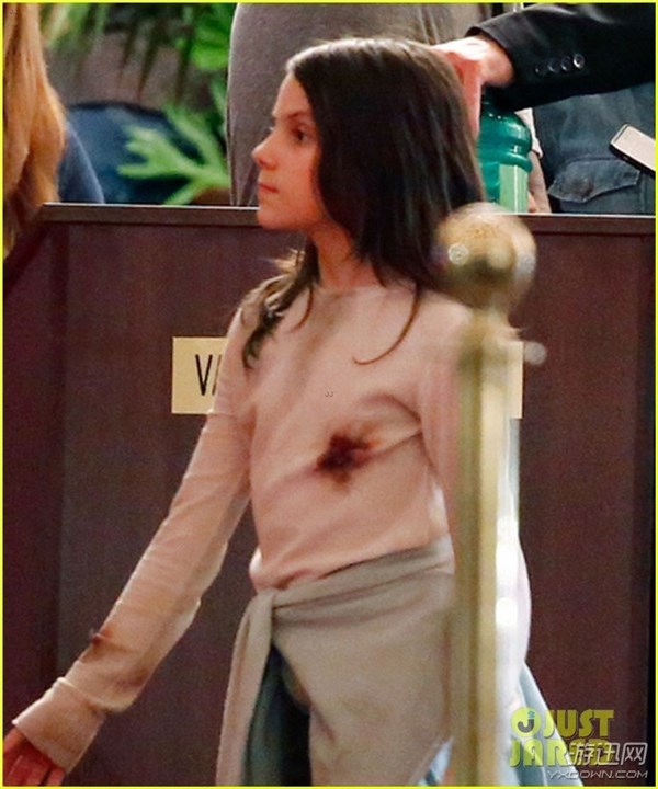 金刚狼3新剧照小萝莉胸前中弹或为年轻版女金刚狼