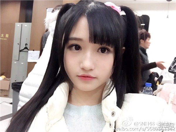 "四千年美女"费沁源代言步步高 妈妈不担心我的学习了