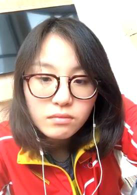 傅园慧野外吃蛇 洪荒少女扒皮吃肉还喝蛇血