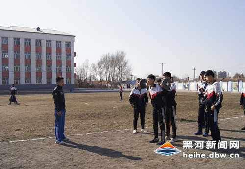 北安实验中学扬艺术教育风帆走特色办学之路