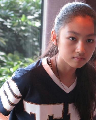 任达华的女儿只有12岁,腿却这么长了!