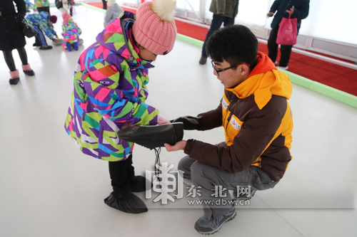 中国残疾人冰雪运动季黑龙江站启动 残疾人体