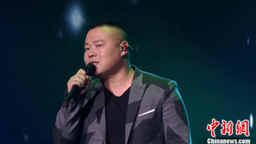 黄晓明岳云鹏挑战蒙面唱将 纷纷陷入车祸现场