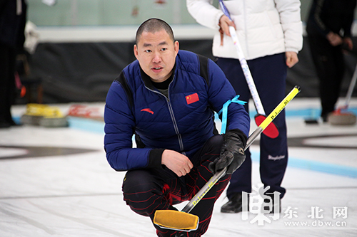 中国男子冰壶队队长图片